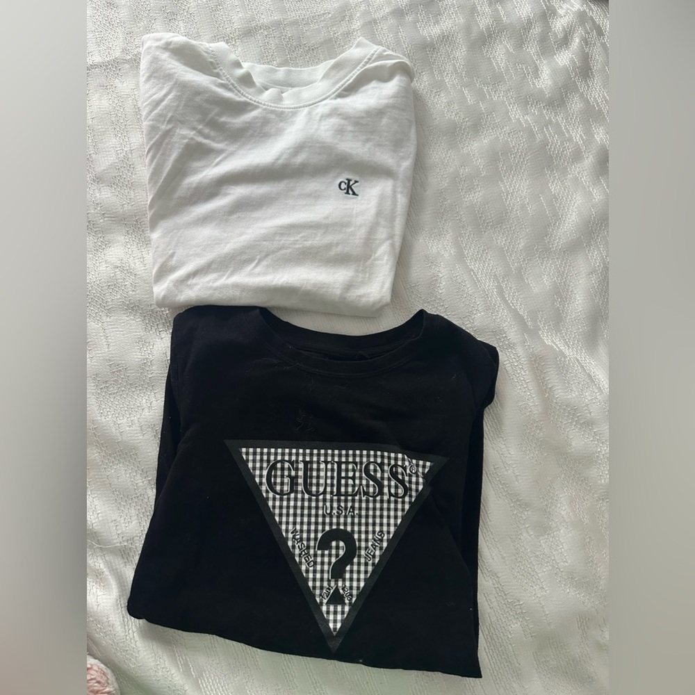 2 t shirts